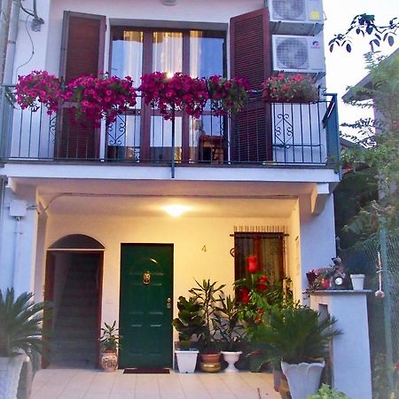 Casa Dei Fiori Βίλα Σόμα Λομπάρντο Εξωτερικό φωτογραφία